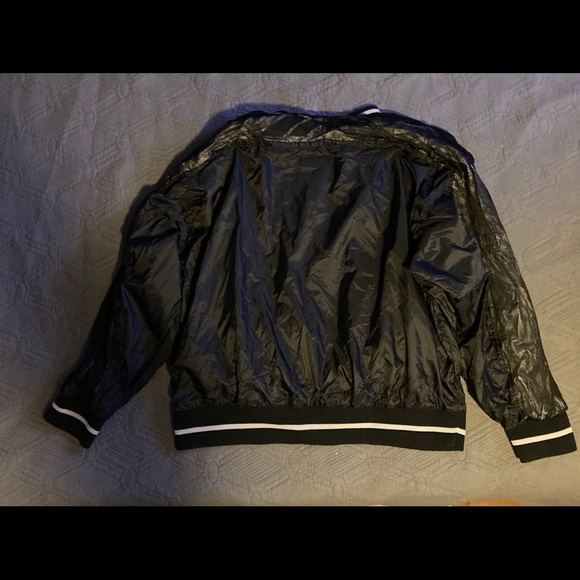 Windbreaker - Picture 2 of 4